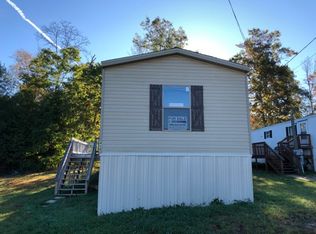 408 Willapa Ln, White Oak, WV 25989
