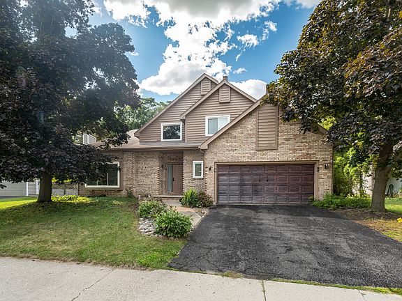2nd image of 5295 Bear Lake Dr