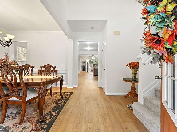 2nd image of 3267 Wyesham Cir