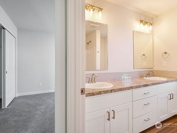 5th image of 504 N Bufflehead Boulevard