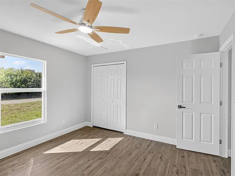 375 Denver Dr — Photo 25