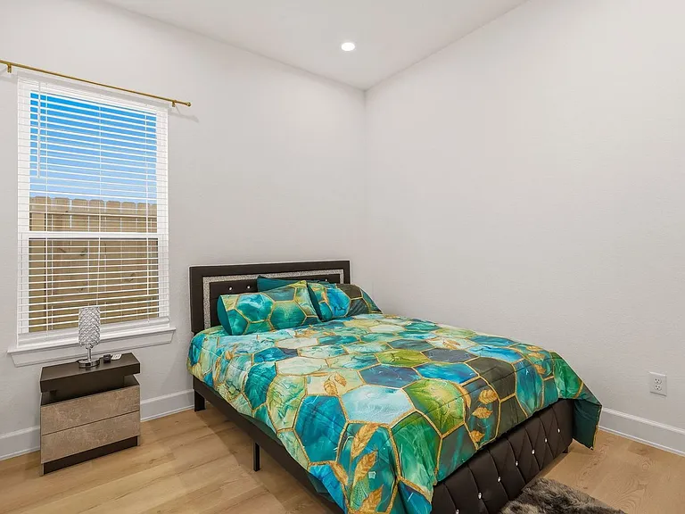 6528 Weston St #A — Photo 15