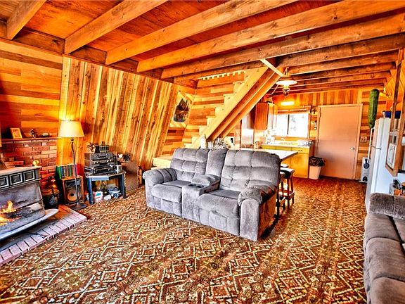 2nd image of 1830 Overland Cir