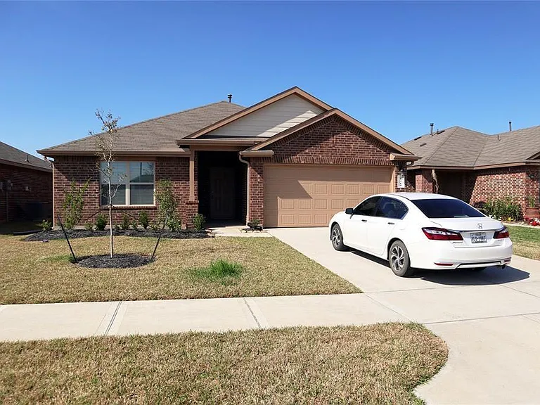 17714 Auburn Heights Trl — Photo 1