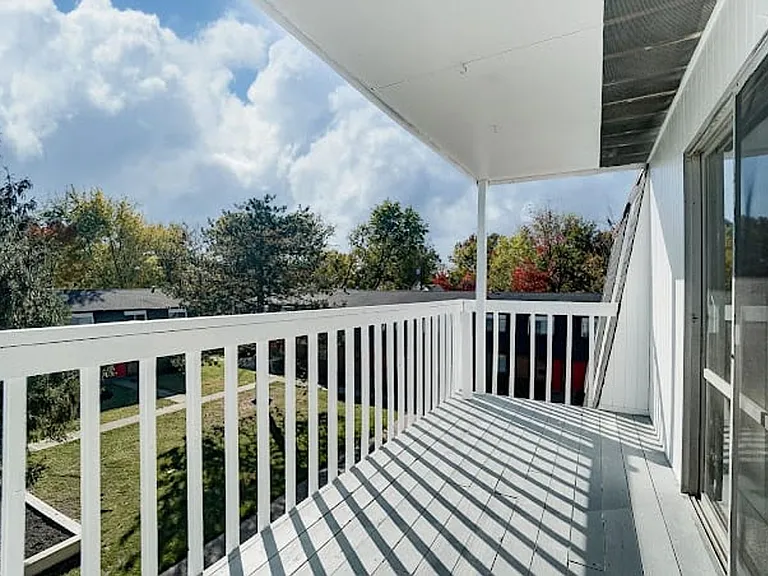 Finneytown Apartments & Townhomes — Photo 9