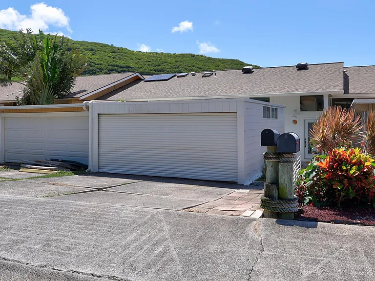 371 Kawaihae St — Photo 23