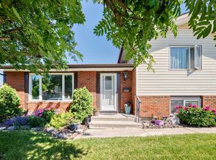 11708 138th Ave NW, Edmonton, AB T5X3P4