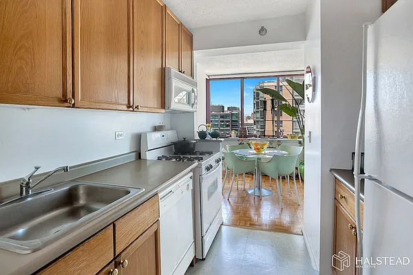 Sold by Halstead Real Estate | media 14