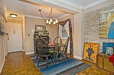 5th image of 210 E 36th St APT 2E