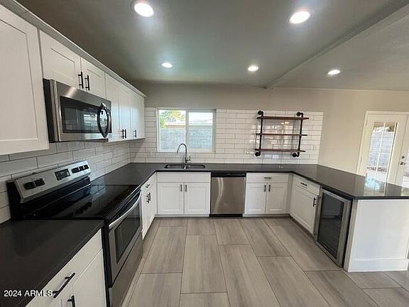 5th image of 3907 E ASTER Drive