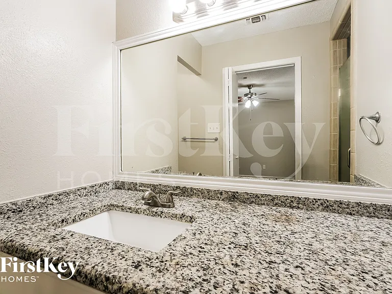 1504 Terrace St — Photo 17