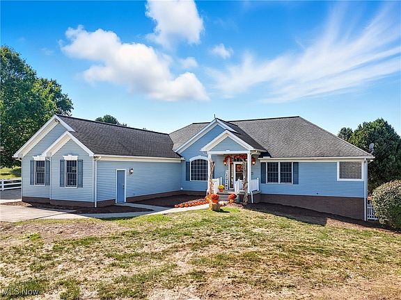 2nd image of 3094 Briarwood Dr