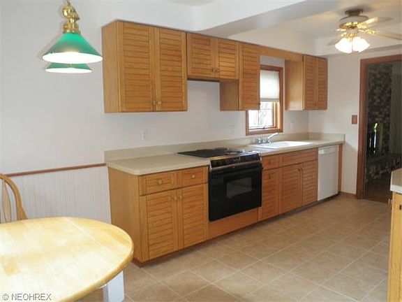 4th image of 1589 Algiers Dr