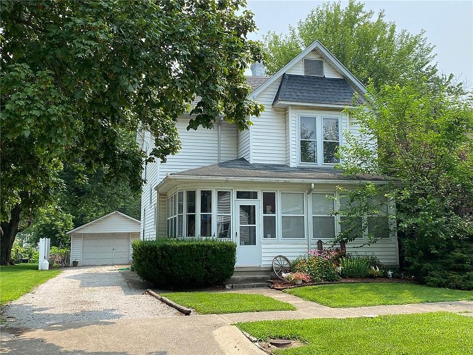 2nd image of 506 Alexander St