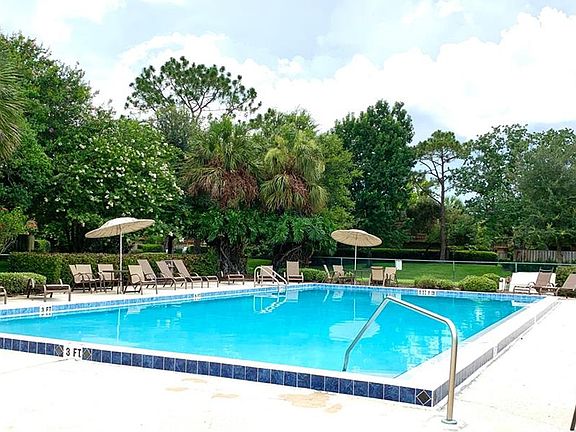 5th image of 5282 Willow Ct #507