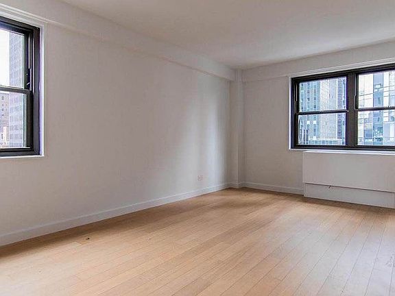 5th image of 222 E 39th St APT 24D