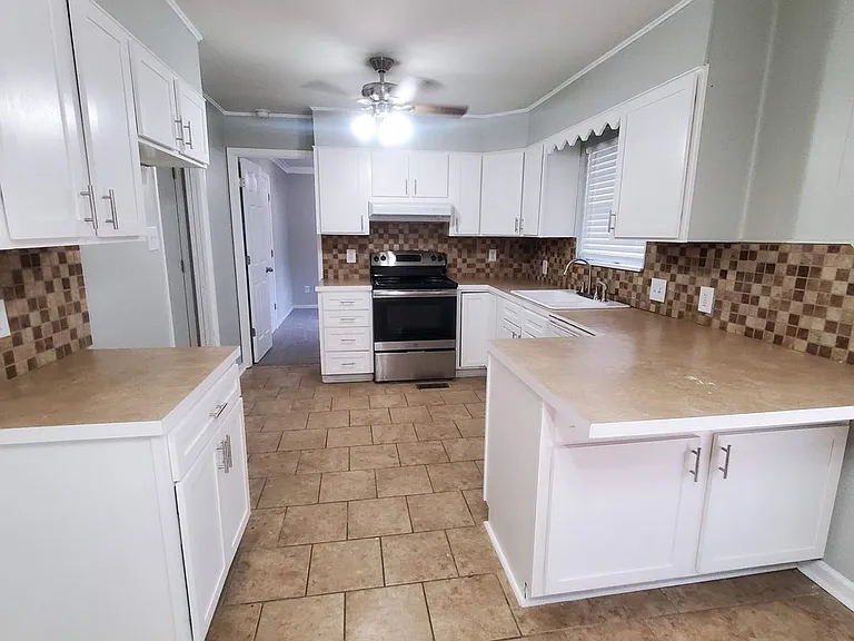 702 Wildwood Ave — Photo 13