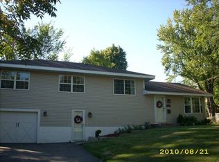 10900 Russell Ave S, Bloomington, MN 55431