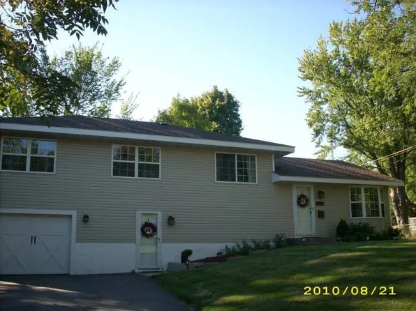 10900 Russell Ave S, Bloomington, MN 55431