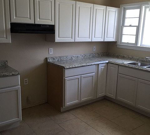 3rd image of 139 Creath Pl