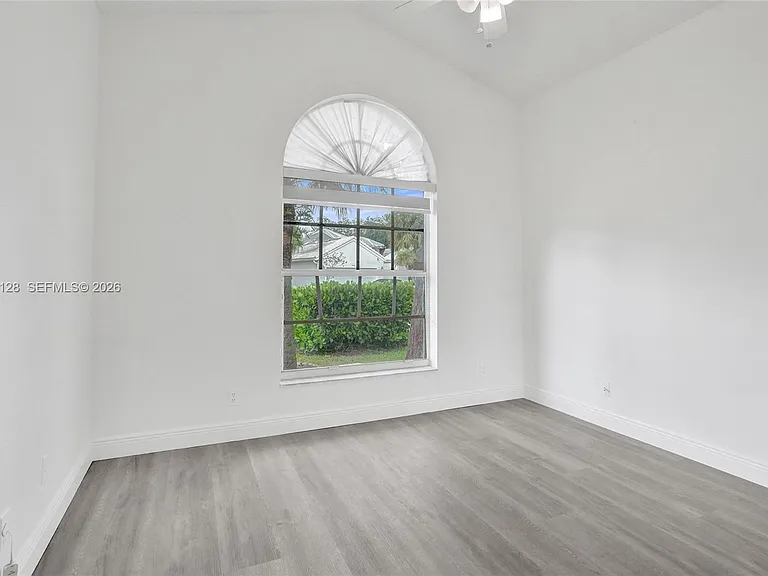 6931 NW 34th St — Photo 17