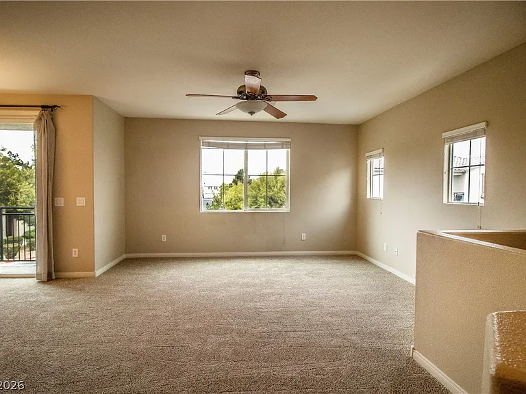 9124 Alpine Grove Ave #101 — Photo 3
