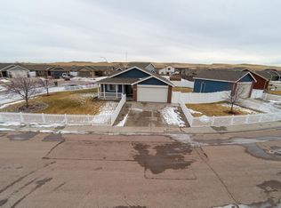 801 Sako Dr, Gillette, WY 82718