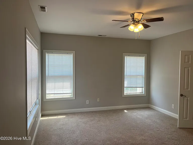 1942-201 Tara Ct #201 — Photo 6