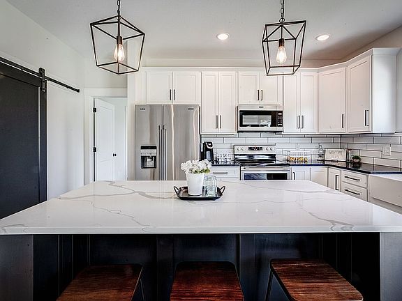 3rd image of 9265 Village Meadows Dr
