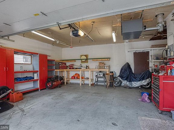 5th image of 22564 Bataan St NE