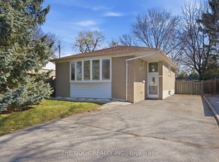 1005 Centre St N, Whitby, ON