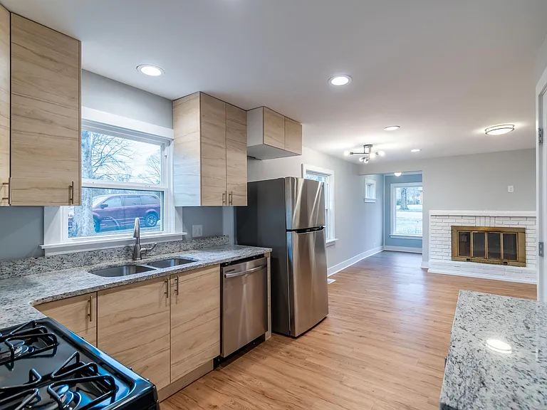 3823 Saunders Ave — Photo 18
