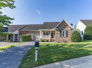 390 Hickory Grove Cir, Harrisonburg, VA 22801