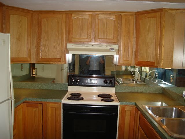 Kitchen, golden oak cabinets