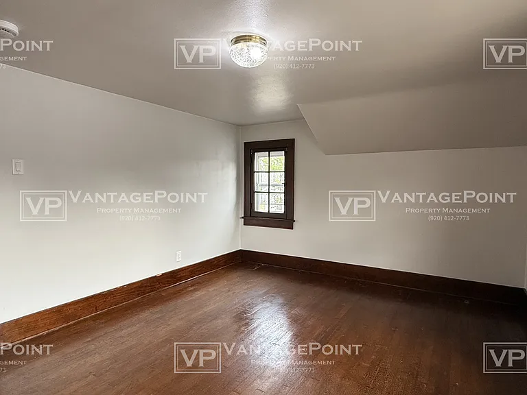 112 Cleveland St — Photo 14