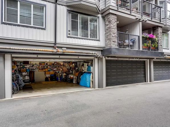 5474 198th St #102, Langley, BC V3A 1G2