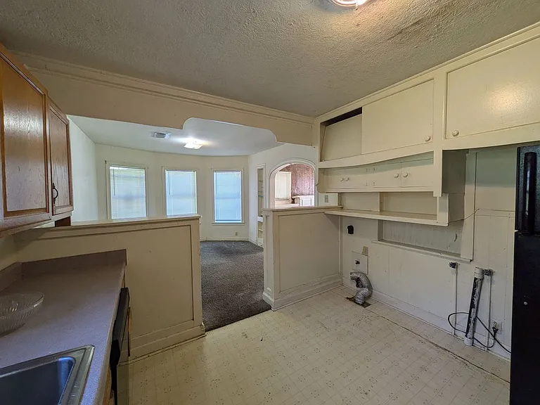 4670 Maddox St — Photo 7