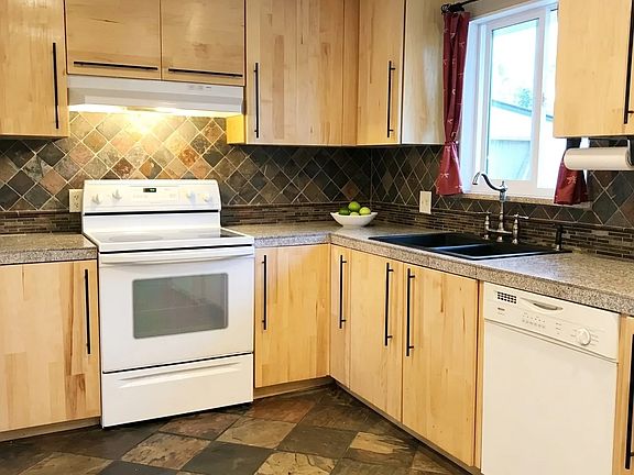 4th image of 12357 E Dakota Ave