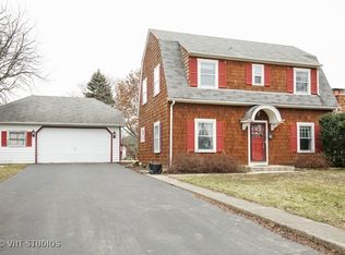 183 Hickory Dr, Crystal Lake, IL 60014