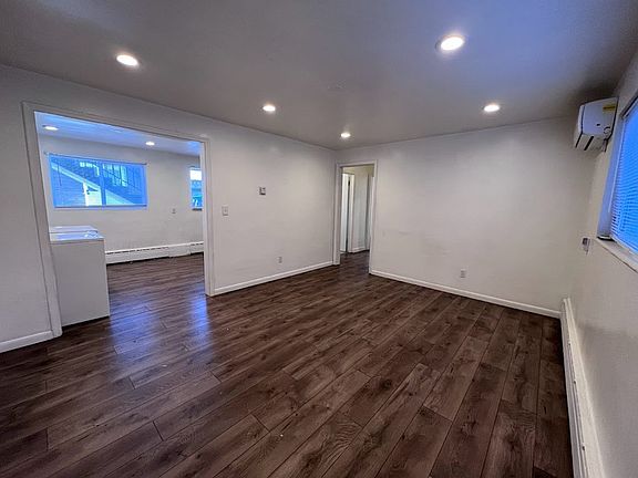 2nd image of 1225 E 600 S #4