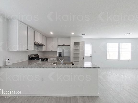 5th image of 4220 Fluvial Cir