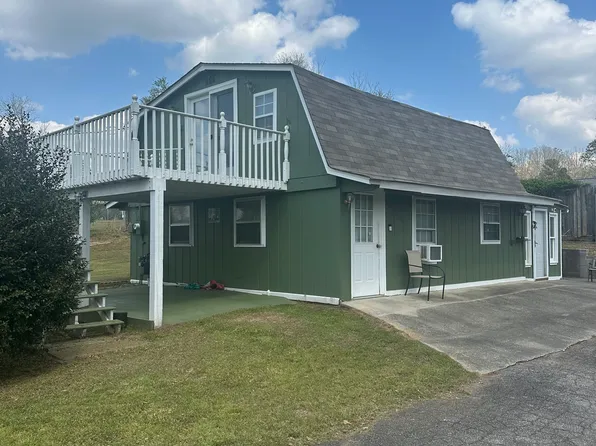 4 Sweetbriar Rd, Newnan, GA 30263