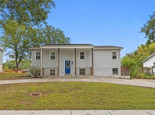 408 NE Richardson Pl, Lees Summit, MO 64086