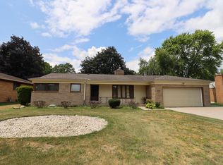 7903 N Fairway PLACE, Milwaukee, WI 53223