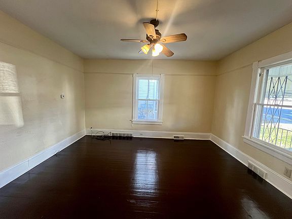 5th image of 510 McDowell Ave NW