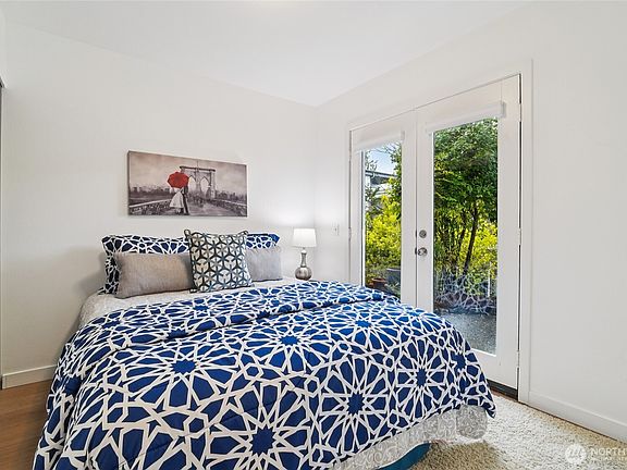 5th image of 127 25th Avenue E #B