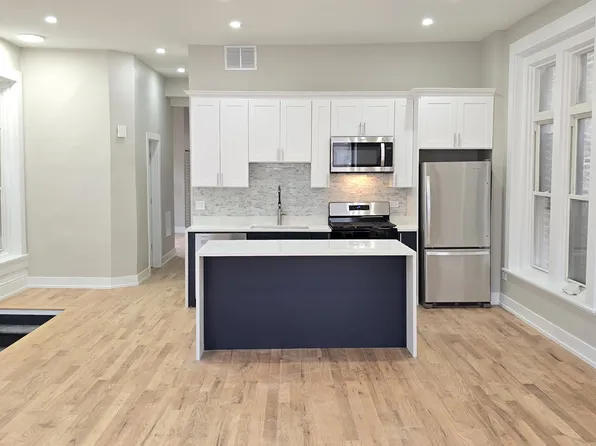1506 W Jackson Blvd APT 2, Chicago, IL 60607