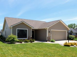16860 Hatstick Ct, Fort Wayne, IN 46845