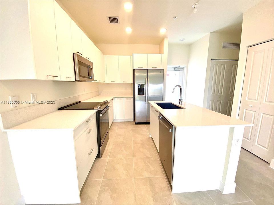 1st image of 8001 NW 41st St #313