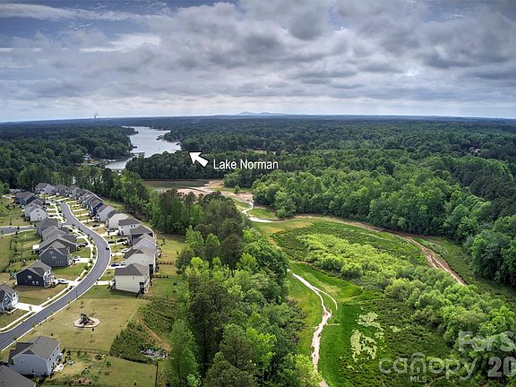 5th image of 143 Dogwood Grove Pl